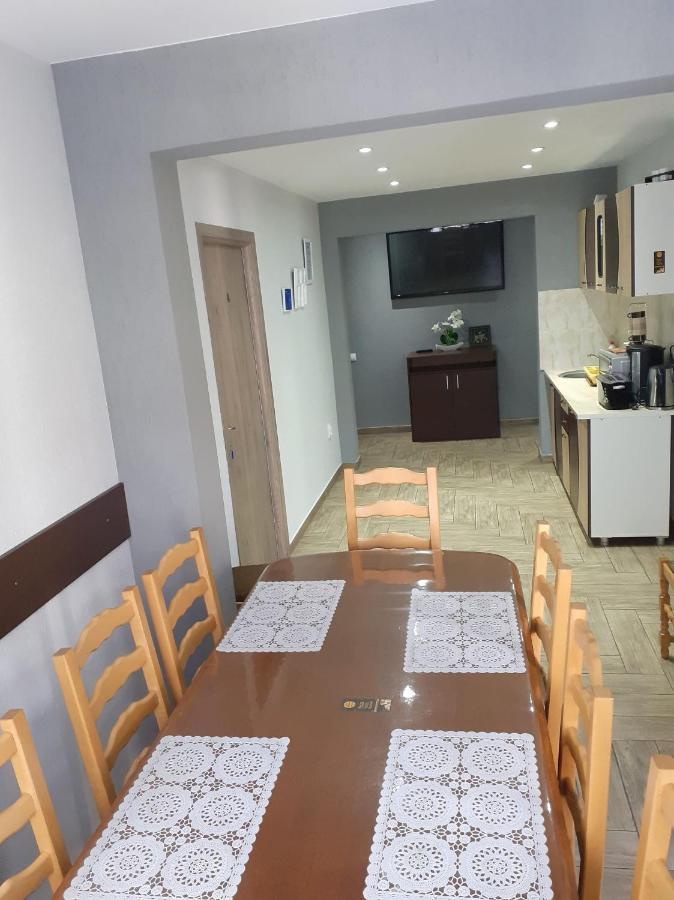 Casa Andy Hotel Busteni Luaran gambar